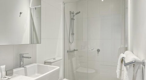 Experience Platinum Hotel Apartments - Go Out 24