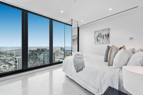 Experience Platinum Hotel Apartments - Go Out 13