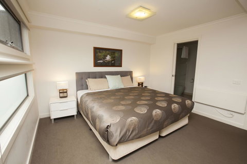 7 Falls Apartments - Pubs and Clubs 22