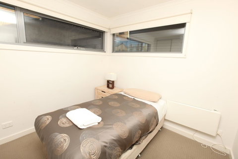 7 Falls Apartments - Pubs and Clubs 30