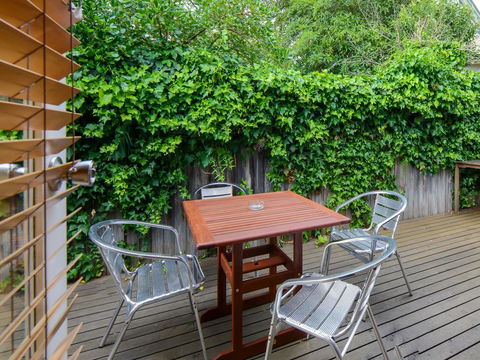 Boutique Stays Sandyside- Sandringham Villa Units - Pubs and Clubs 10