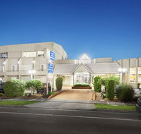 Ciloms Airport Lodge - Pubs and Clubs