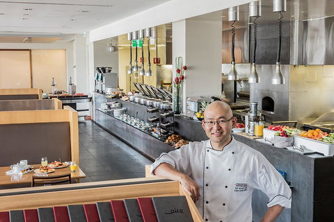 PARKROYAL Melbourne Airport - Pubs and Clubs 6