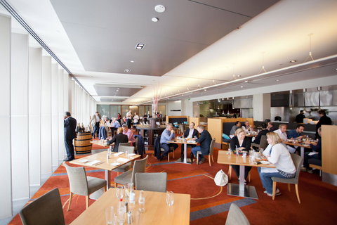 PARKROYAL Melbourne Airport - Pubs and Clubs 20