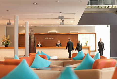 PARKROYAL Melbourne Airport - Pubs and Clubs 8