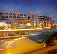PARKROYAL Melbourne Airport - Pubs and Clubs