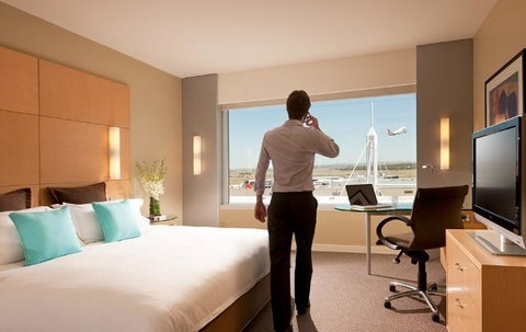 PARKROYAL Melbourne Airport - Pubs and Clubs 40