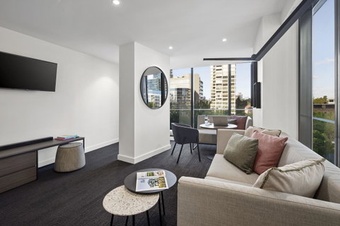 Quest St Kilda Road - Go Out 10