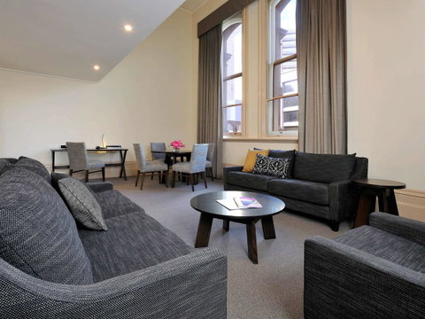 Grand Hotel Melbourne - Go Out 37