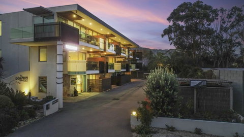 The Dolphin Apartments - Pubs and Clubs 22