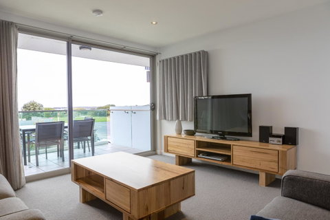 The Dolphin Apartments - Pubs and Clubs 18