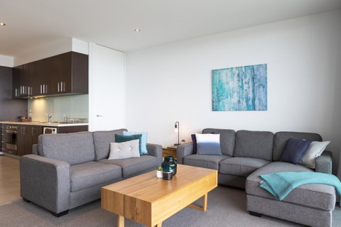 The Dolphin Apartments - Pubs and Clubs 3