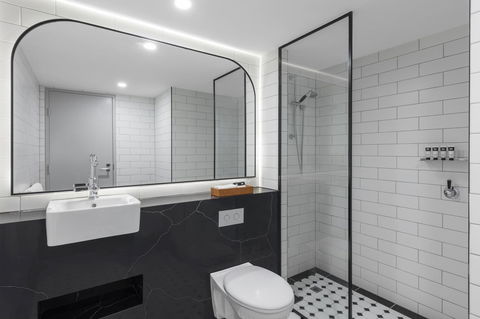 The Savoy Hotel On Little Collins Melbourne - Pubs and Clubs 17