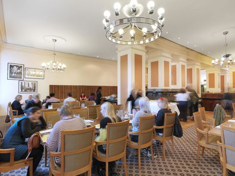 The Savoy Hotel On Little Collins Melbourne - Pubs and Clubs 27