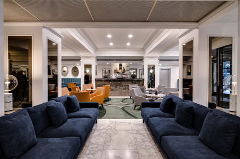 The Savoy Hotel On Little Collins Melbourne - Pubs and Clubs 6