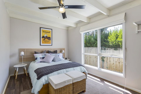 Blairgowrie Bella - Light Filled Home With Great Deck - Pubs and Clubs 7