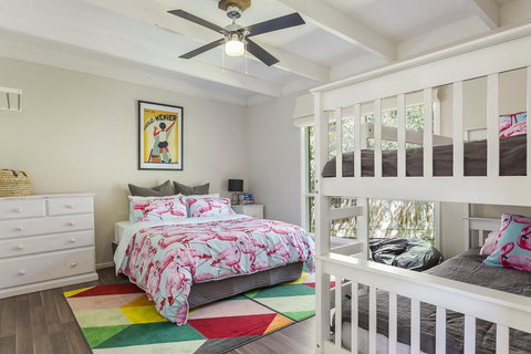 Blairgowrie Bella - Light Filled Home With Great Deck - Pubs and Clubs 6