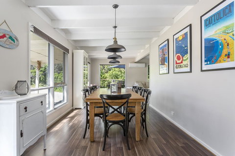 Blairgowrie Bella - Light Filled Home With Great Deck - Pubs and Clubs 3