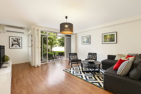 Melbourne Luxury Paradise - Go Out 2