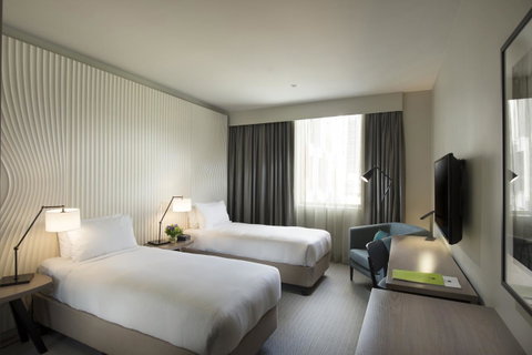 DoubleTree By Hilton Melbourne - Go Out 35