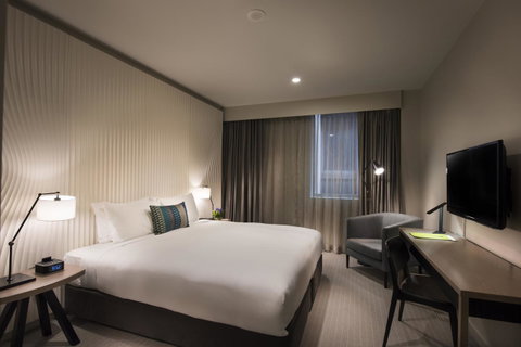 DoubleTree By Hilton Melbourne - Go Out 33