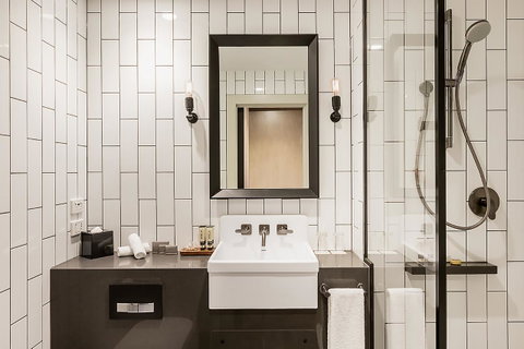DoubleTree By Hilton Melbourne - Go Out 28