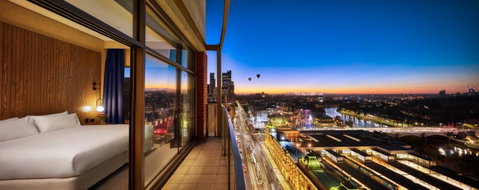 DoubleTree By Hilton Melbourne - Go Out 11