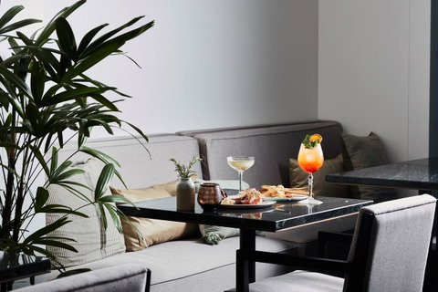 Novotel Melbourne Central - Go Out 24