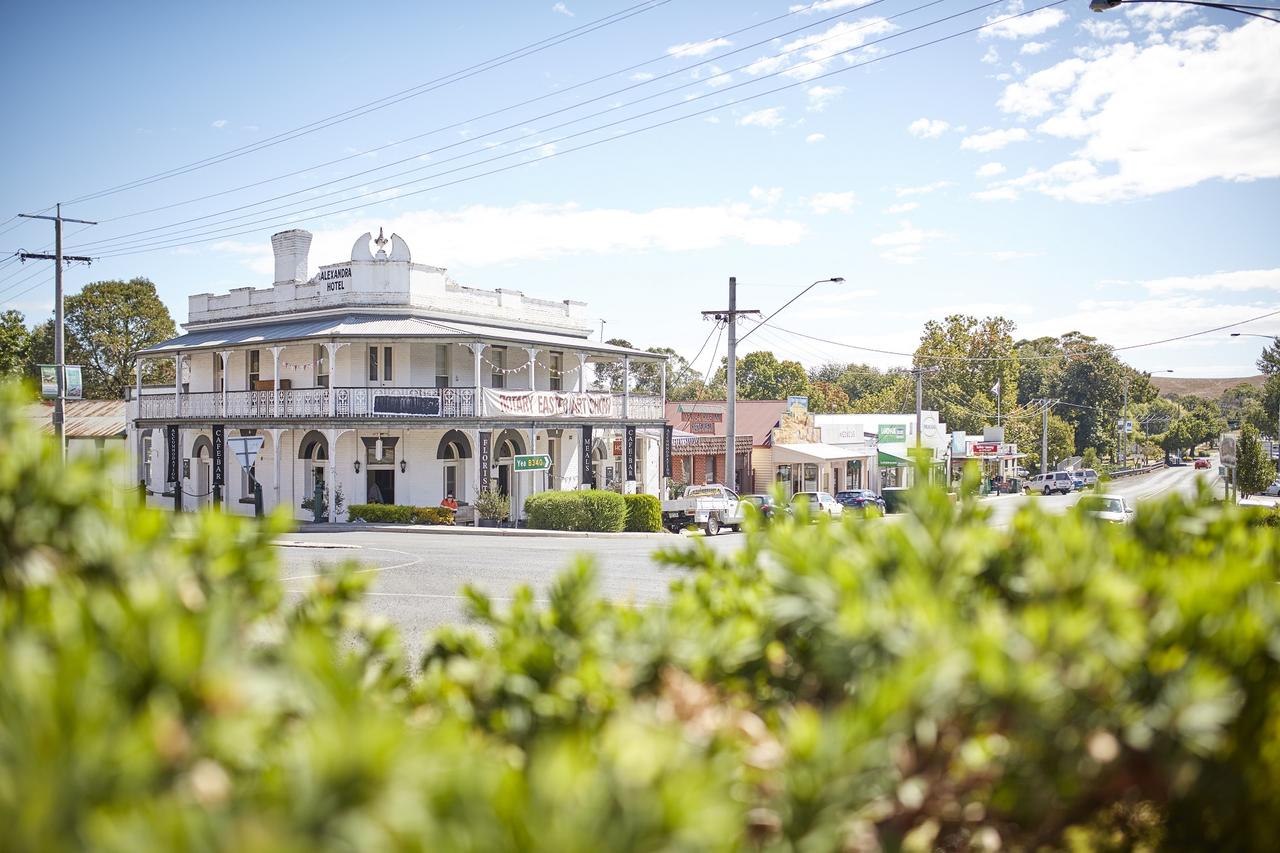 Devils River VIC Pubs and Clubs