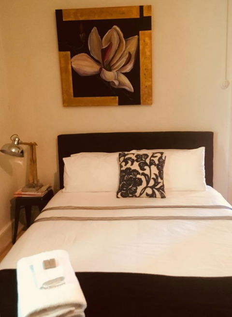 The Alexandra Hotel - Pubs and Clubs 15