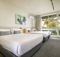 Nightcap at Seaford Hotel - Pubs and Clubs