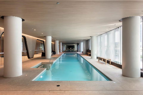 Winston Apartments Docklands - Go Out 3