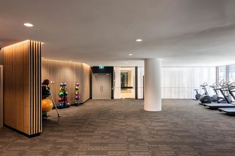 Winston Apartments Docklands - Go Out 23