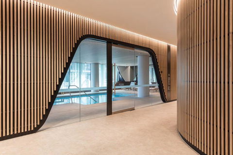 Winston Apartments Docklands - Go Out 13