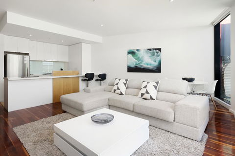 Melbourne Holiday Apartments Flinders Wharf - Pubs and Clubs 35