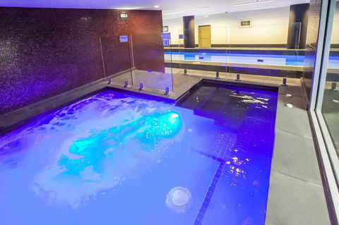 Melbourne Holiday Apartments Flinders Wharf - Pubs and Clubs 23