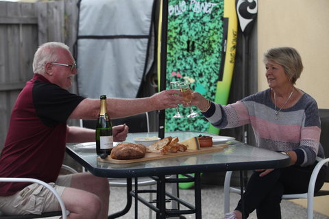 Bay Motel Safety Beach - Pubs and Clubs 5