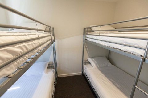 Bay Motel Safety Beach - Pubs and Clubs 17