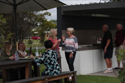 Bay Motel Safety Beach - Pubs and Clubs 4