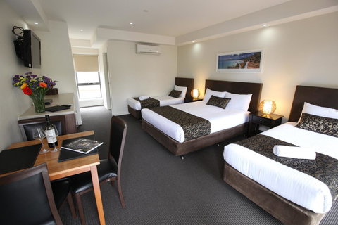 Bay Motel Safety Beach - Pubs and Clubs 6