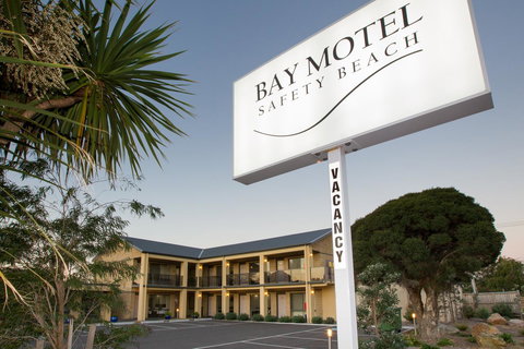 Bay Motel Safety Beach - Pubs and Clubs 2