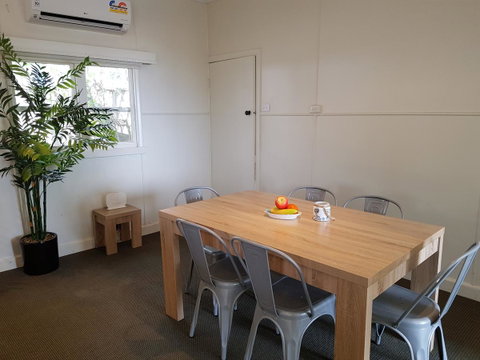 Dromana Holiday Beach House - Pubs and Clubs 10