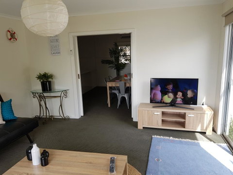 Dromana Holiday Beach House - Pubs and Clubs 11