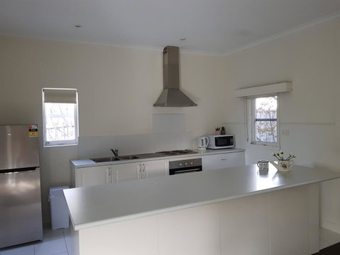 Dromana Holiday Beach House - Pubs and Clubs 8