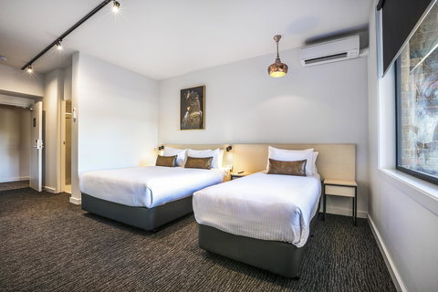 Nightcap At The Cheeky Squire - Go Out 1