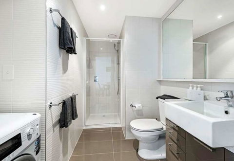 Luxury Apartments With View - Pubs and Clubs 11