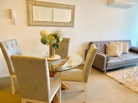 Luxury Apartments With View - Pubs and Clubs 13