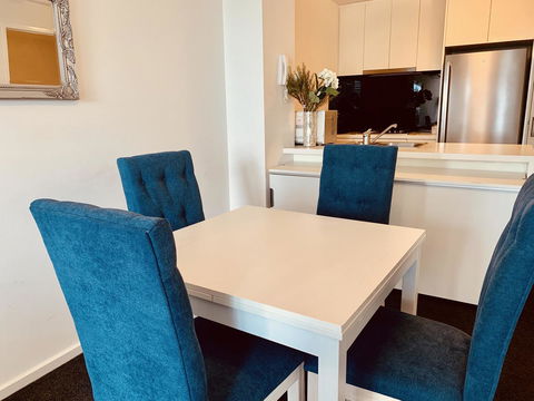 Luxury Apartments With View - Pubs and Clubs 12