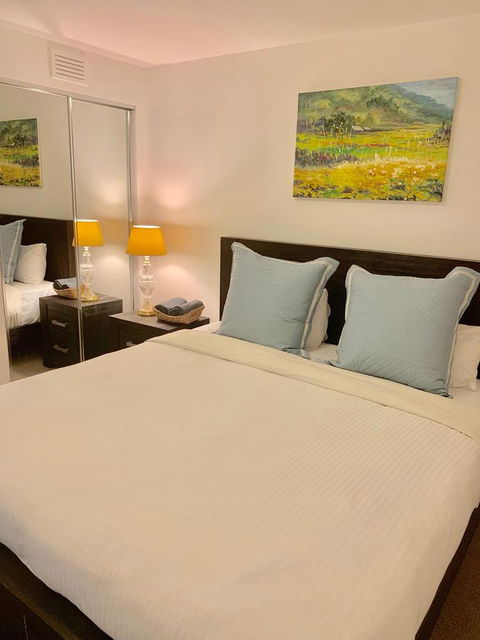 Luxury Apartments With View - Pubs and Clubs 33