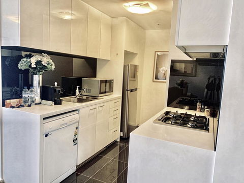 Luxury Apartments With View - Pubs and Clubs 7